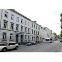17699_4135 Hauseingänge eines historischen Wohngebäudes in Hamburg Ottensen. | 
